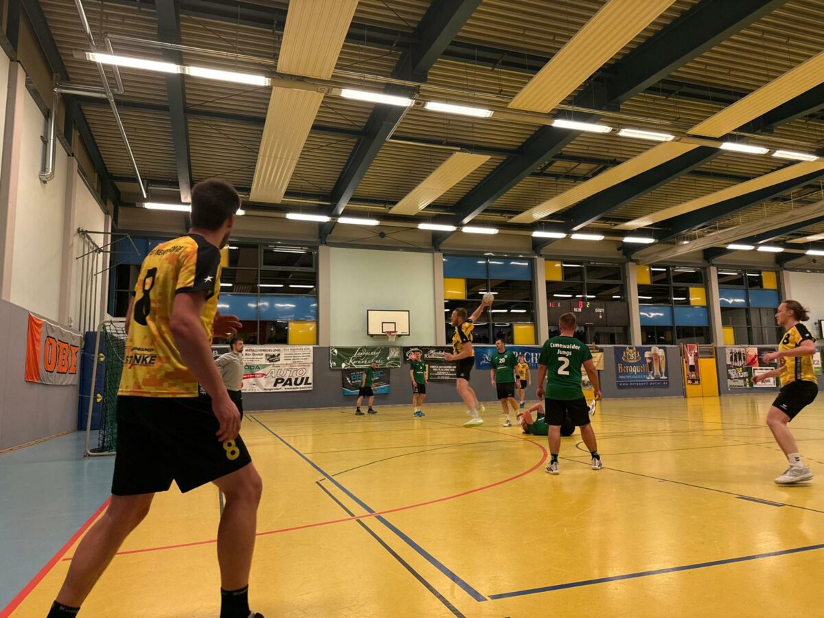 Regionsoberliga OstsachsenTBSV Neugersdorf 1. – HVO Cunewalde 2. 26:34 (15:18) – „Denkbar schlechter Start ins neue Jahr.“