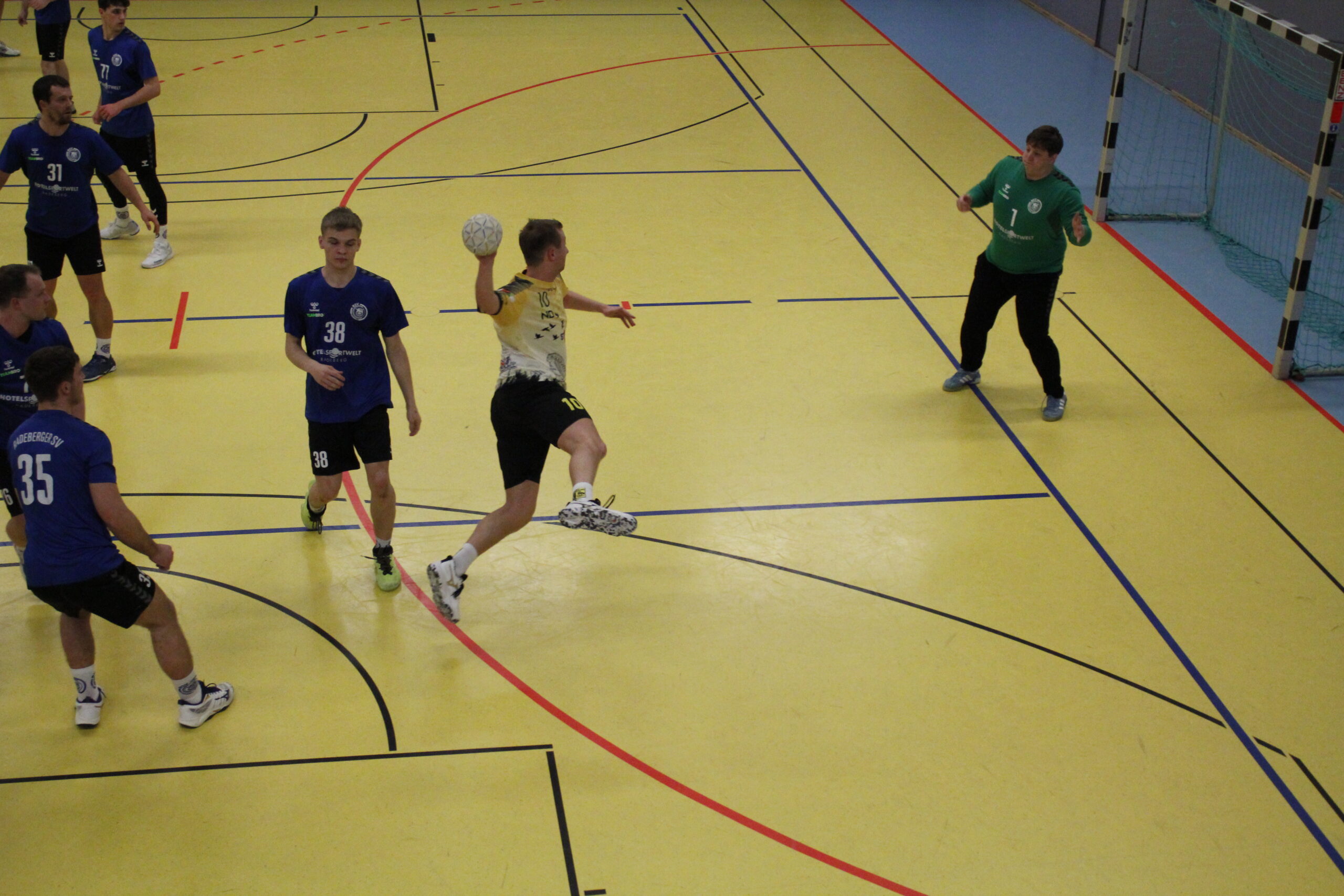 1 Männer gegen Radeberg: Macht-Demonstration in der 1. Halbzeit.